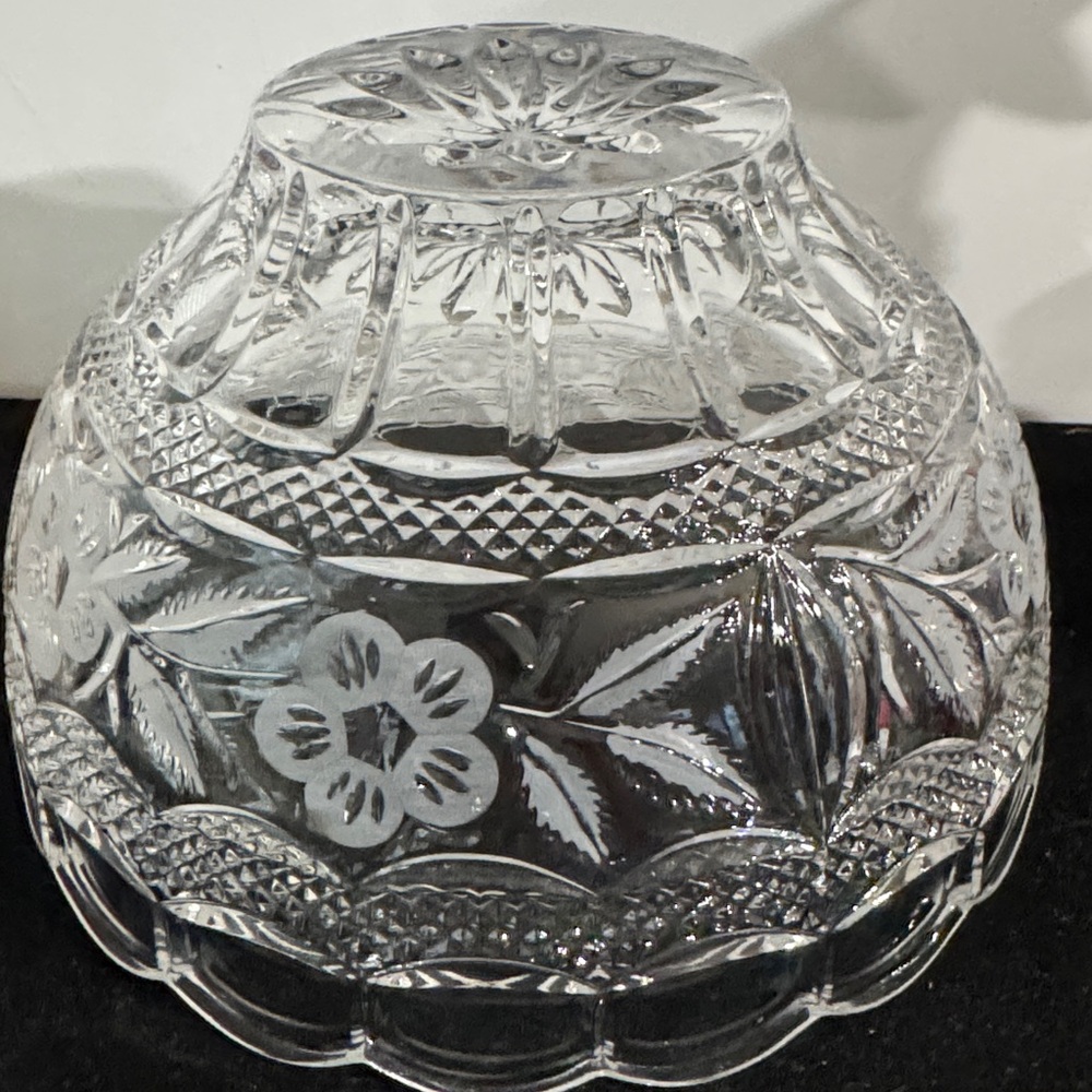 Vintage 8 1/2” Lausitzer Glas Crystal bowl German Democratic Republic (heavy) - Picture 3 of 5